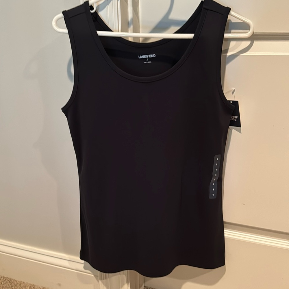 New Lands’ End Tank Size Small